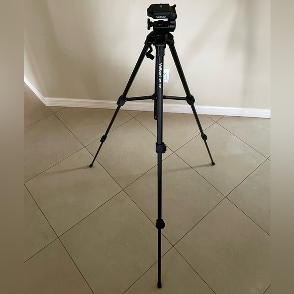 Velbon DF-40 Camera Tripod - Picture 4 of 7